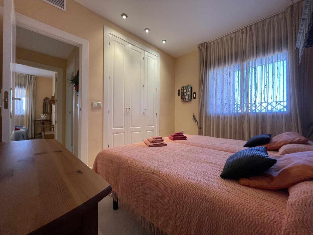 Apartamento en planta baja con amplia terraza de 64m2 totalmente equipa Motril Exterior foto